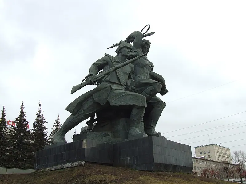 Памятник героям Октябрьской революции и гражданской войны