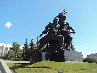 Памятник героям Октябрьской революции и гражданской войны — фото 3
