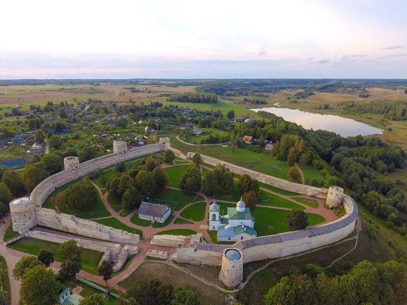 Изборская крепость