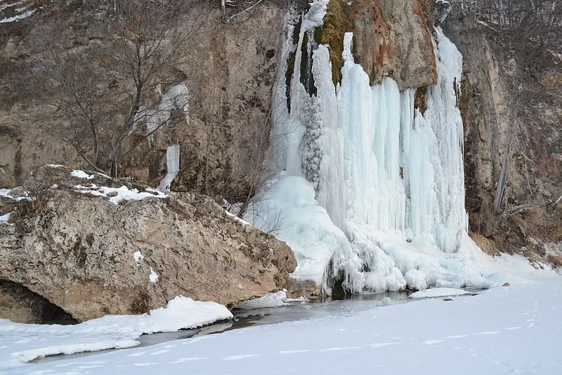 Ассинский зеркальный водопад