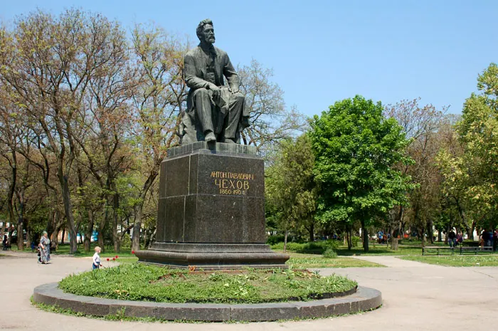 Памятник А. П. Чехову (Таганрог)