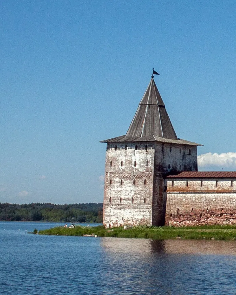 Свиточная башня