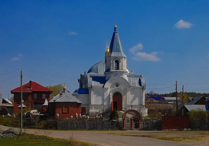 Храм Трёх Святителей Московских (Медведево)