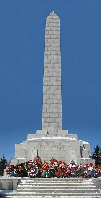 Обелиск освободителям Ржева — фото 2