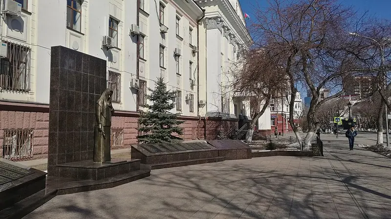 Памятник погибшим сотрудникам милиции (Тюмень)