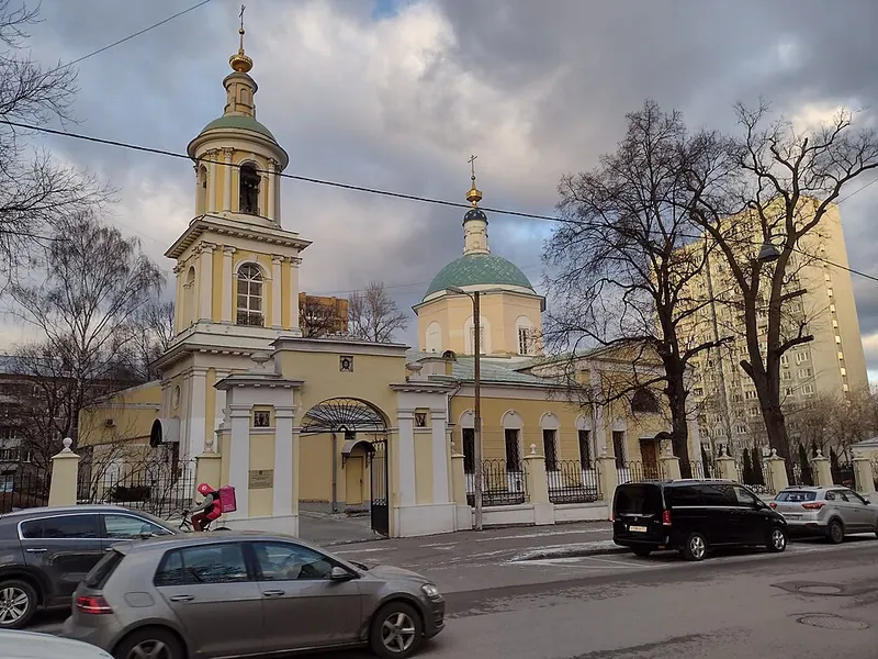 Храм Тихвинской иконы Божией Матери в Сущёве