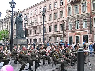 Памятник Гоголю (Санкт-Петербург, Малая Конюшенная улица)