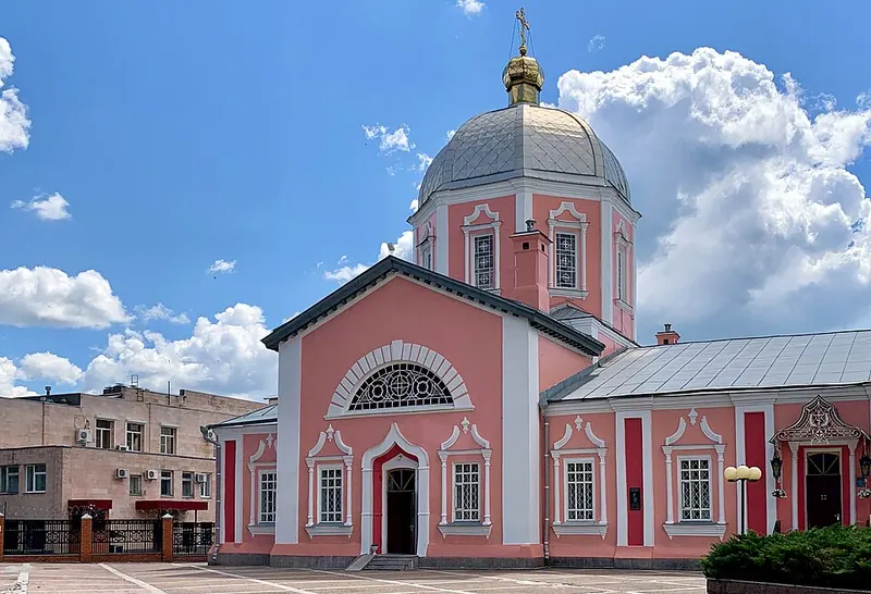 Памятник Курской антоновке
