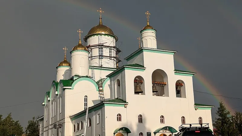 Свято-Троицкий храм (Ишимбай)