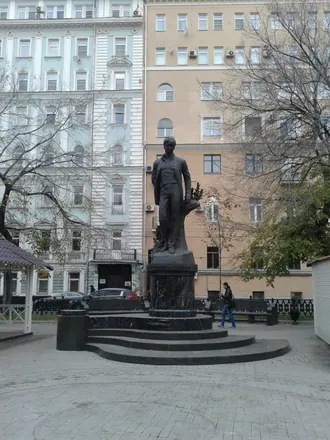 Памятник Есенину на Тверском бульваре — фото 4