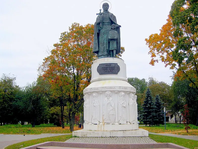 Памятник княгине Ольге (Псков)