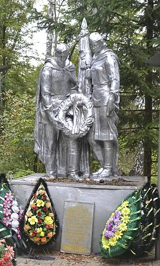 Братская могила советских воинов (Уколица)