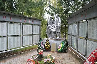 Братская могила советских воинов (Уколица) — фото 2