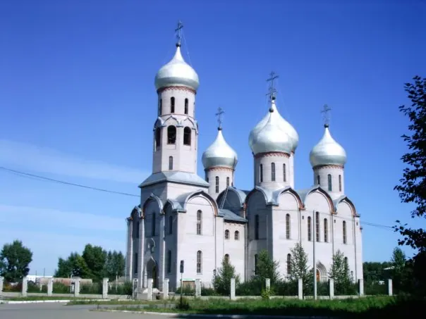 Свято-Троицкий собор (Шарыпово)