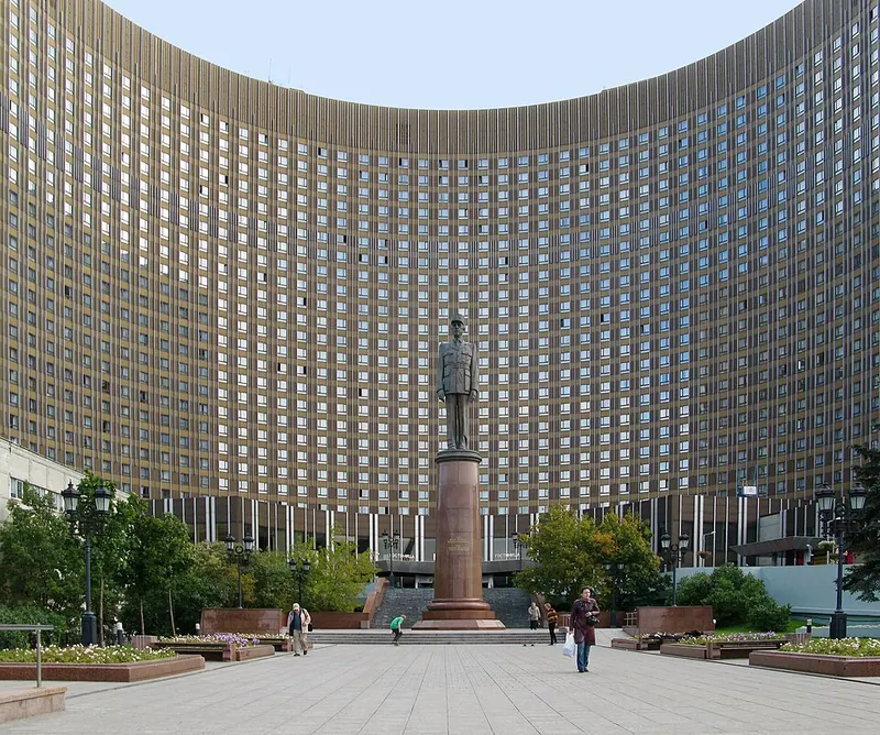 Памятник де Голлю (Москва)