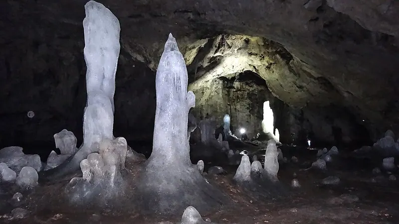 Аскинская пещера