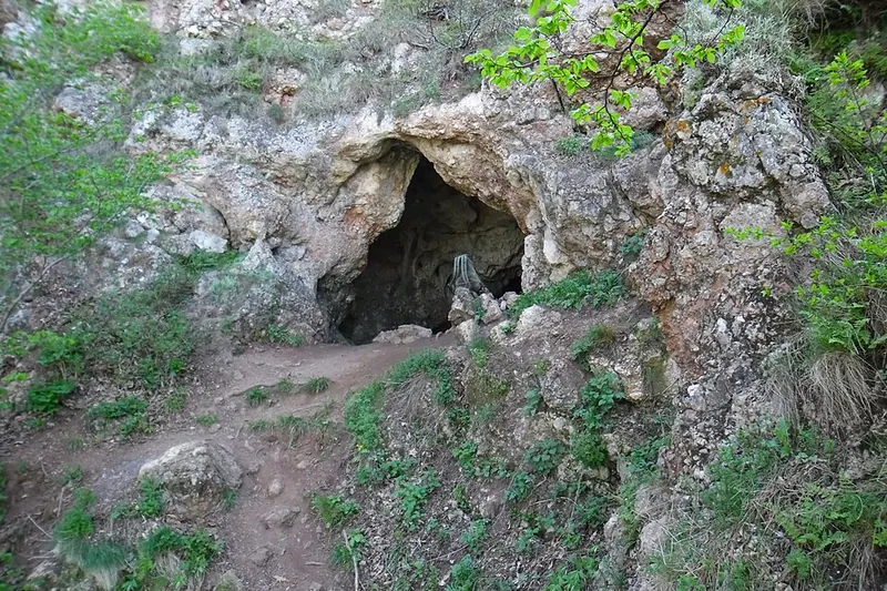 МАН (пещера)