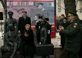 Памятник героям фильма «Офицеры» — фото 3