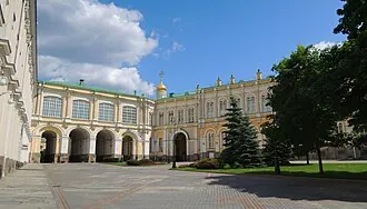 Дворцовая площадь (Москва)