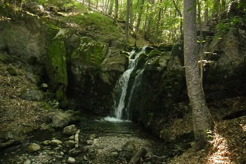 Водопад Головкинского