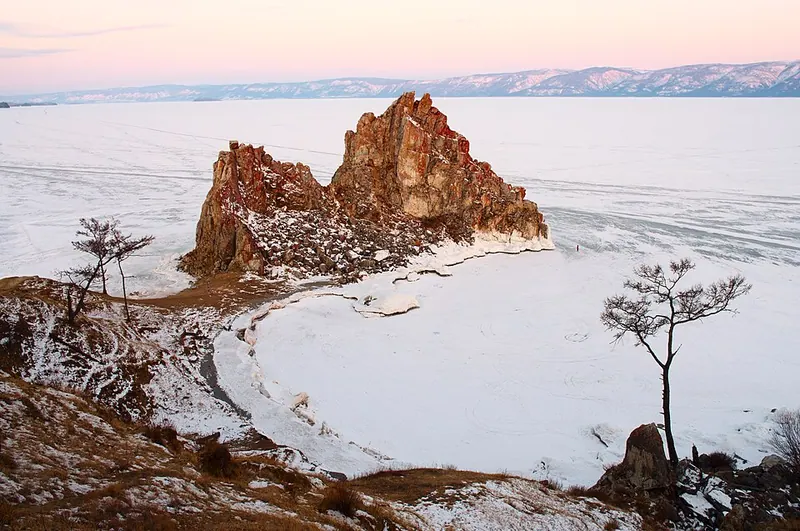 Скала Шаманка (мыс)