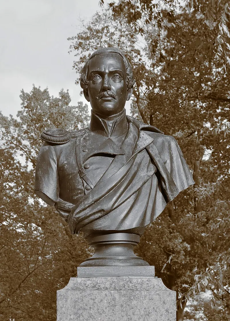 Памятник Лермонтову (Санкт-Петербург, Александровский сад)