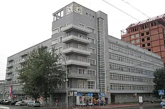 Дом с часами