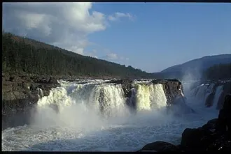 Большой Курейский водопад