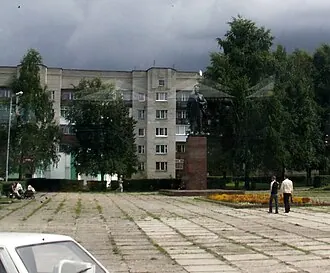 Памятник Черняховскому (Черняховск) — фото 2