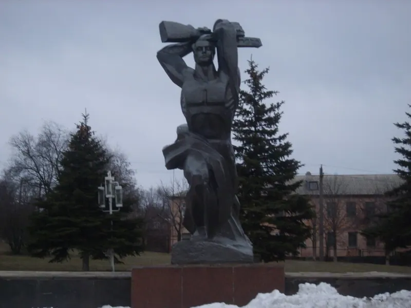 Победа (мемориал, Красный Сулин)