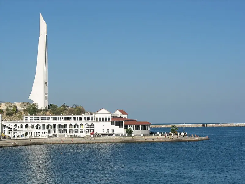 Городу-Герою Севастополю