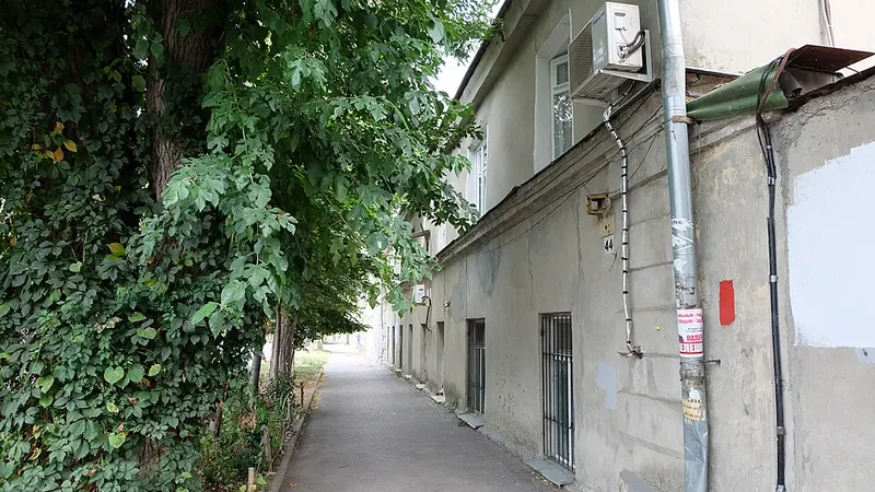 Второй дом Лакиеров (Таганрог)
