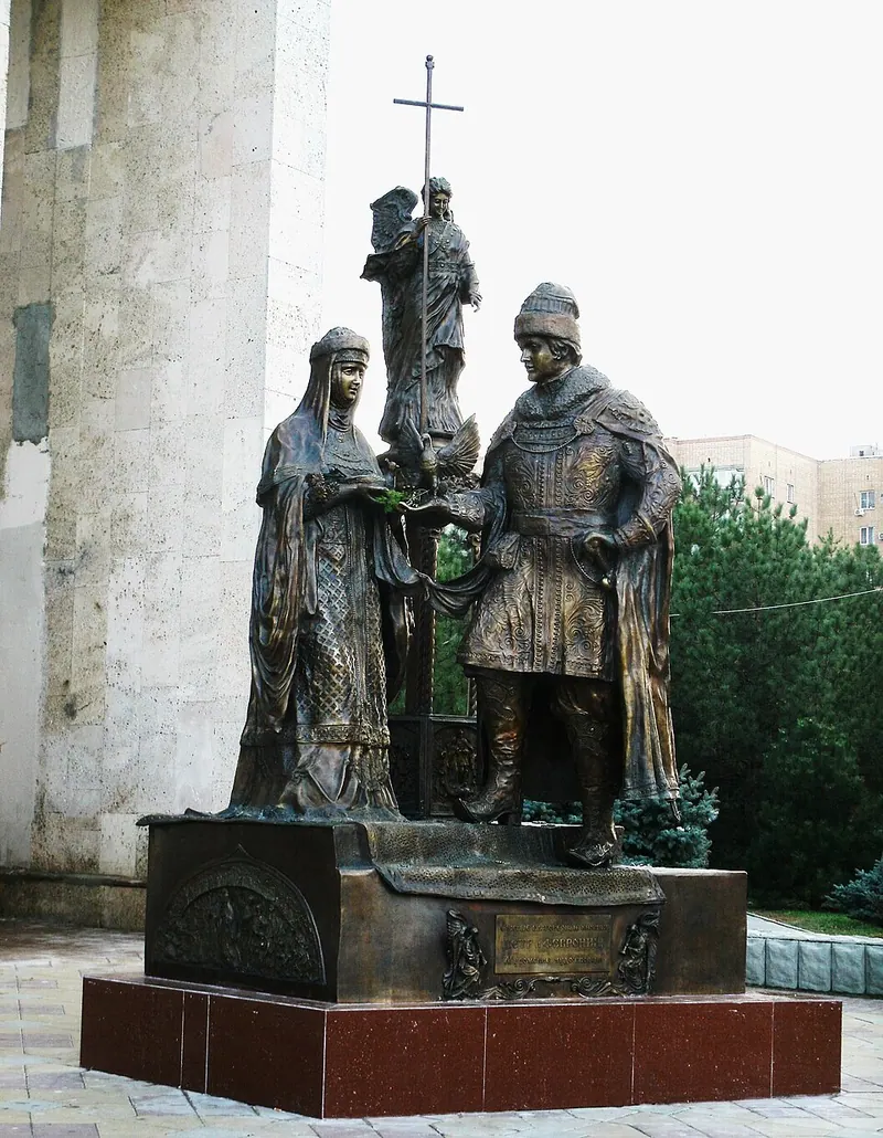 Памятник князю Петру и княгине Февронии (Батайск)