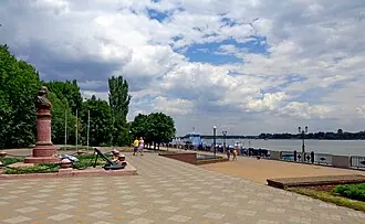 Памятник Ушакову (Ростов-на-Дону) — фото 2