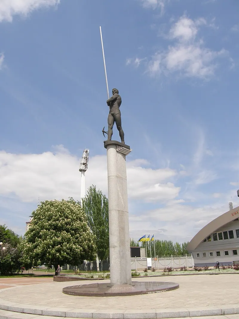 Памятник Сергею Бубке
