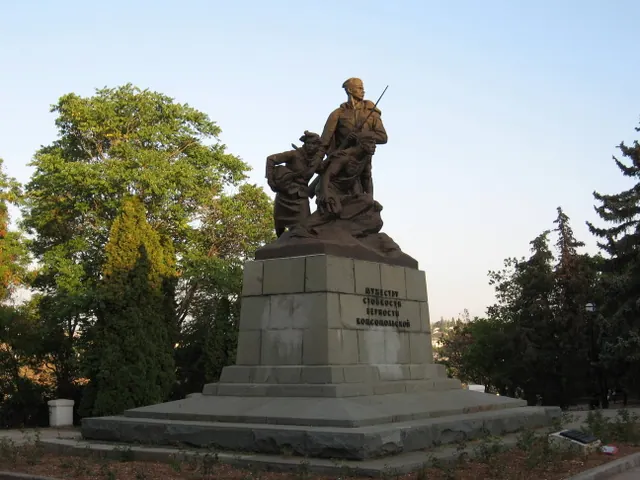 Памятник комсомольцам (Севастополь)