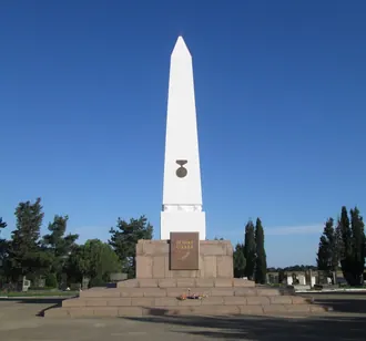 Мемориальное братское кладбище советских солдат (Севастополь) — фото 2