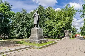Памятник Крылову (Тверь) — фото 2