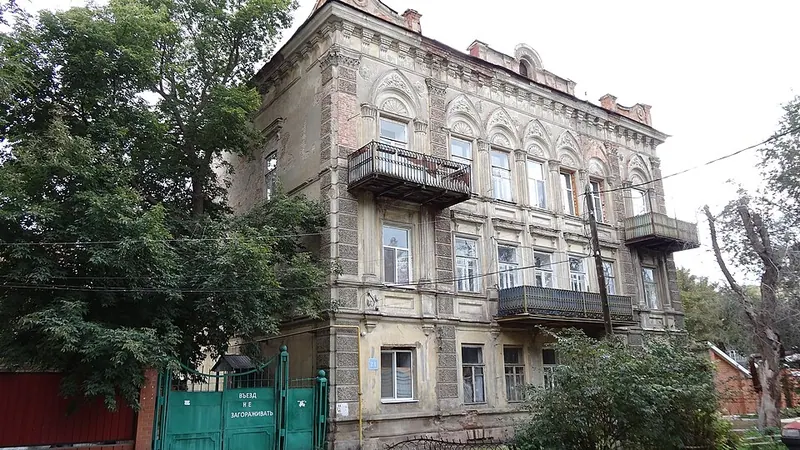 Бывшее представительство эмира Бухарского