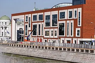 Третьяковская галерея на Кадашёвской набережной