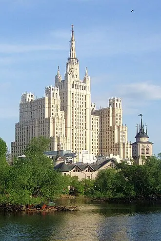 Жилой дом на Кудринской площади