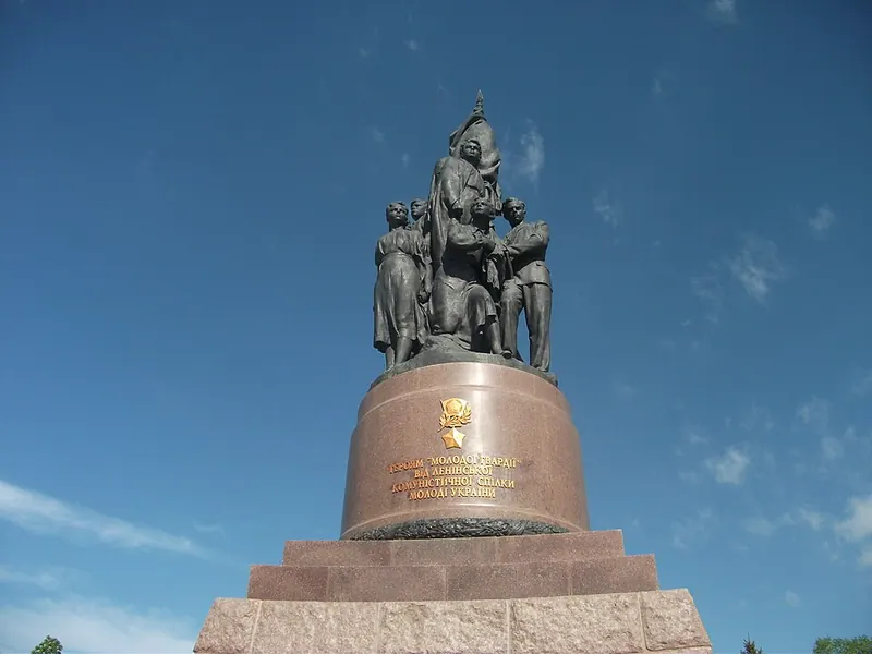 Клятва (памятник)