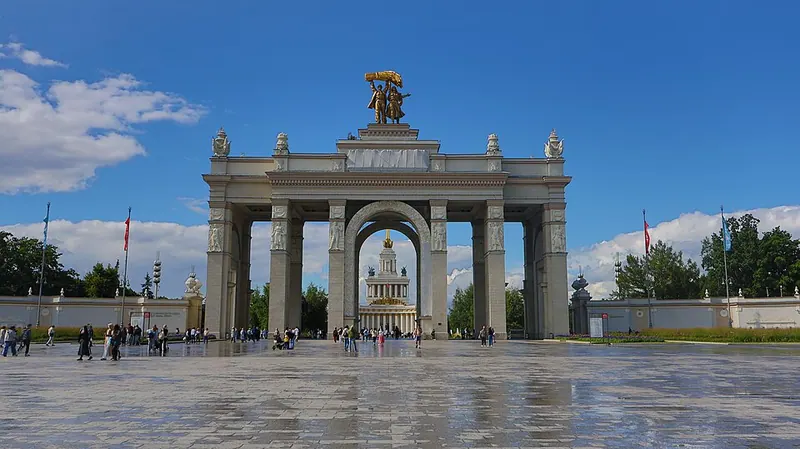 Арка главного входа ВДНХ