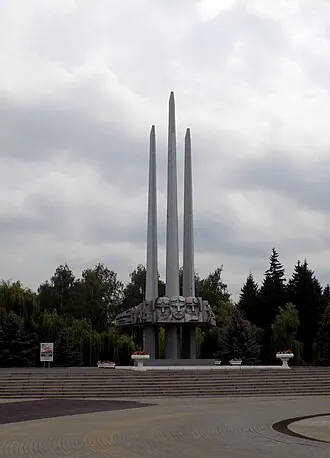 Памятный знак Героям-лётчикам 16-й воздушной армии — фото 2
