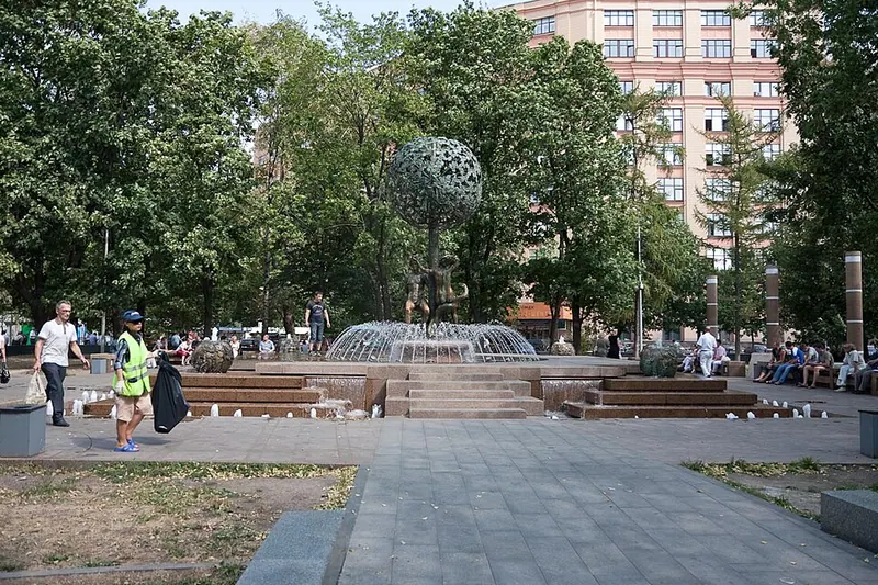 Адам и Ева (фонтан)