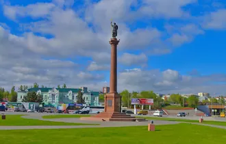 Памятник Дмитрию Солунскому