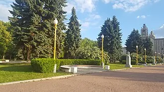 Аллея учёных МГУ