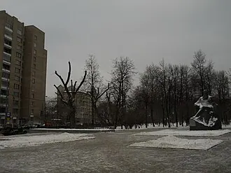 Памятник Льву Толстому (Москва, Девичье поле) — фото 2