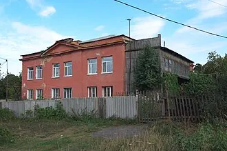 Здание госпиталя Каменского чугунолитейного завода
