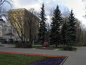 Памятник Виталию Попкову — фото 2